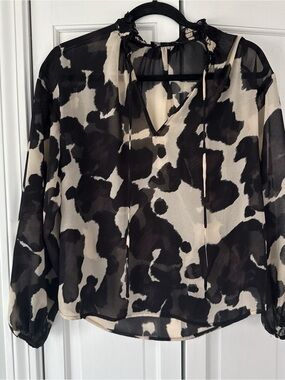 Sanctuary Black & Cream Sheer Tie-Neck Animal Print Blouse